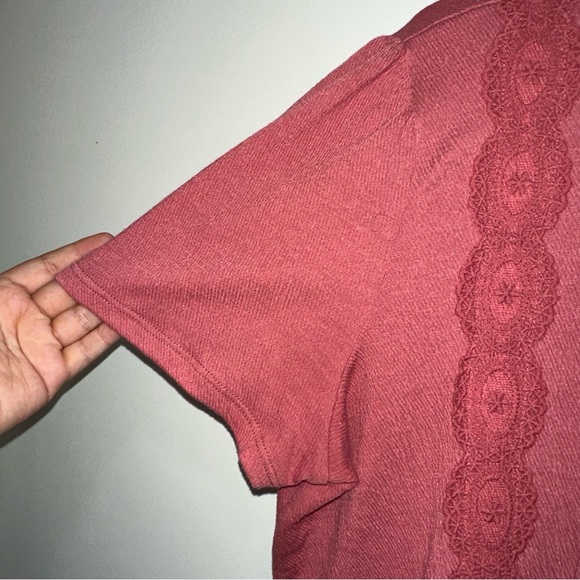 🌷5/$20 Luna Moon Juniors Cropped Top - Picture 3 of 5